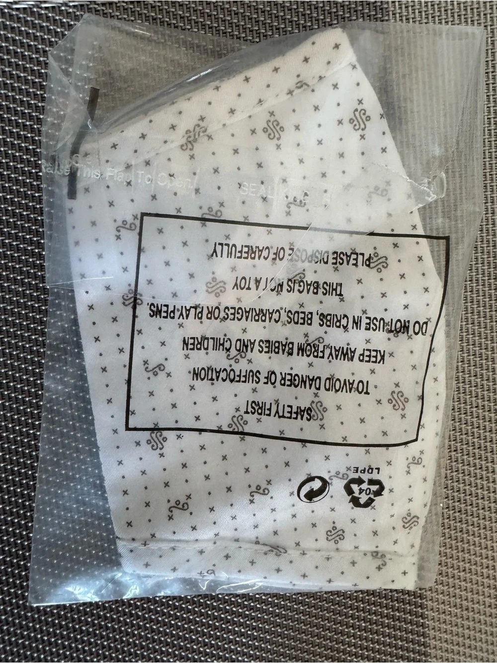 White Patterned Face Mask - Small Stars Print